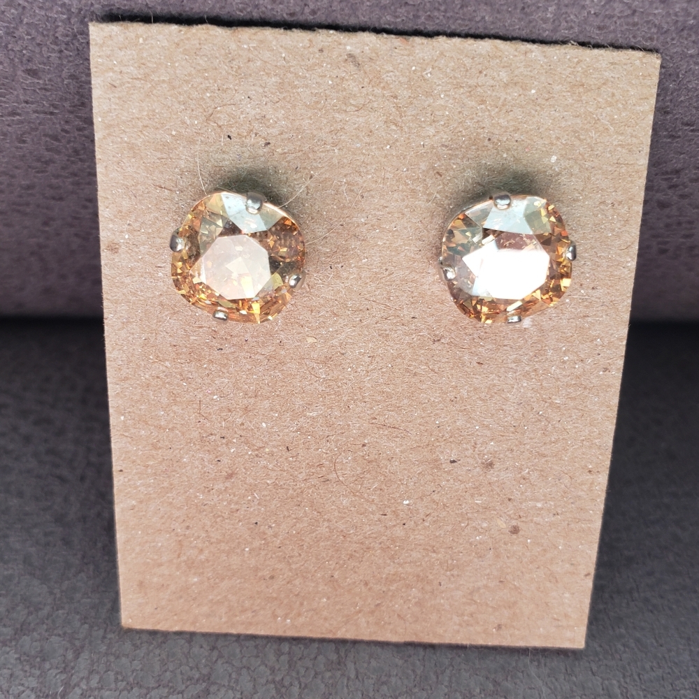 Vintage cushion cut Faceted champagne moissanite stud earrings - Picture 8 of 12